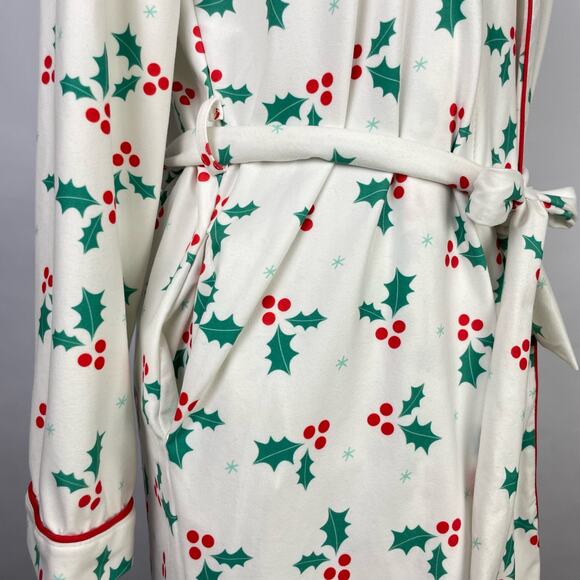 Sugar Bee | Bright Hollies White Red Green Print Holiday Christmas Short Robe - Picture 5 of 8